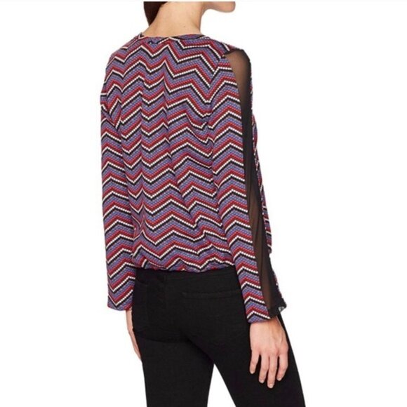 BCBGeneration Chevron Jaquard Top Sweater Size Small - Picture 5 of 14